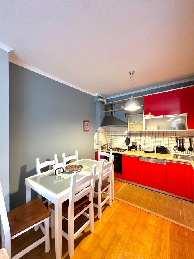 Central Inn Home Tiranë Ngoại thất bức ảnh