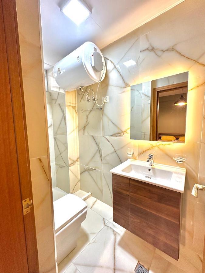 Central Inn Home Tiranë Ngoại thất bức ảnh