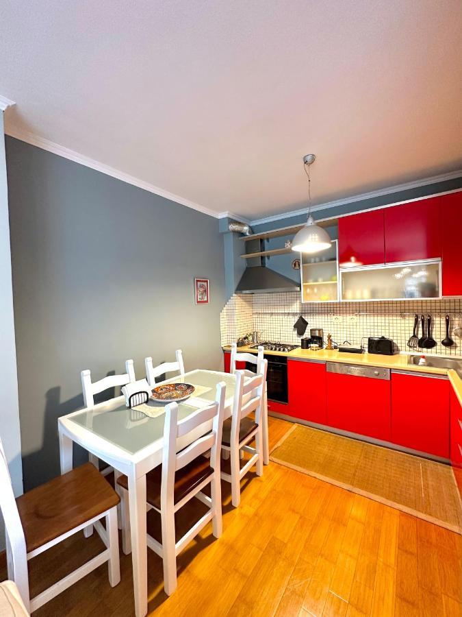 Central Inn Home Tiranë Ngoại thất bức ảnh