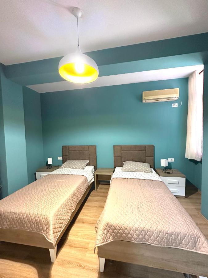 Central Inn Home Tiranë Ngoại thất bức ảnh