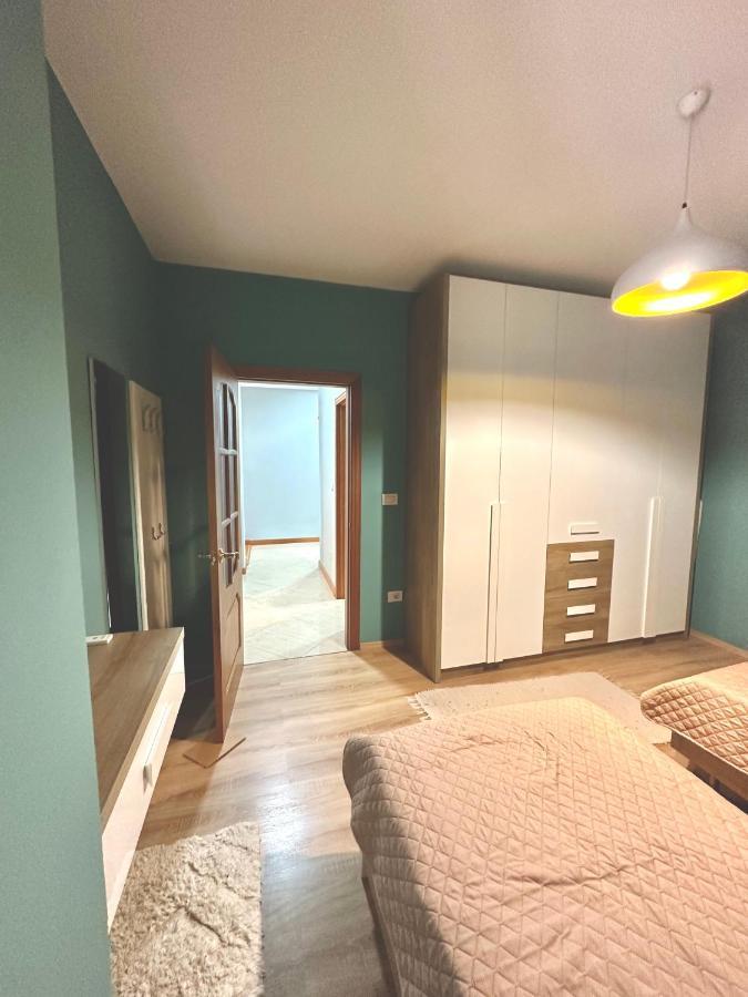 Central Inn Home Tiranë Ngoại thất bức ảnh